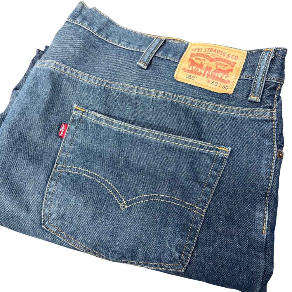 Levi's 550 Relaxed Fit Jeans Mens 48x30 Blue Medium Wash Denim Straight Leg